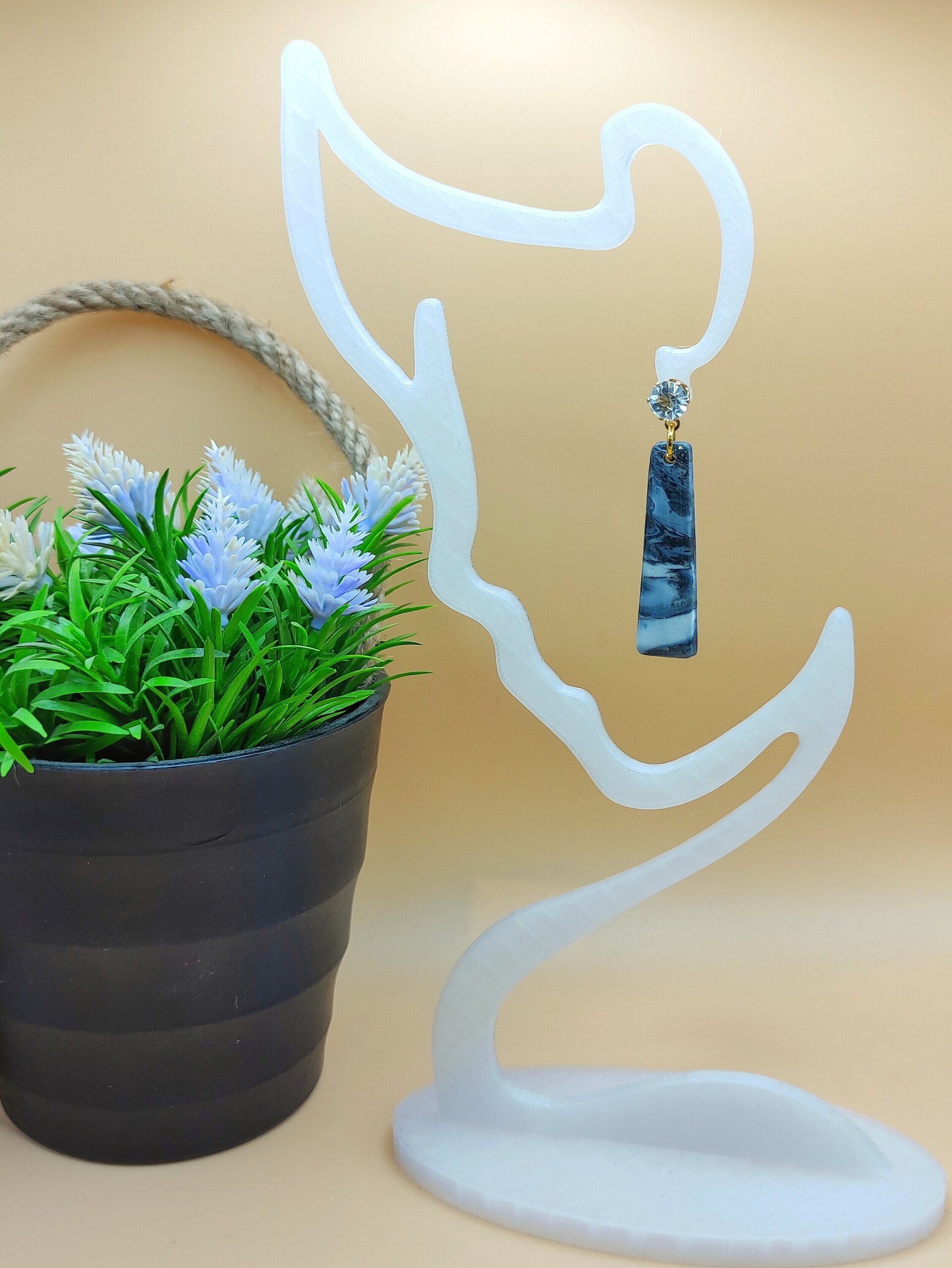 Pendientes “Noir Mármol” – Elegancia Minimalista en Blanco, Negro y Dorado - 2